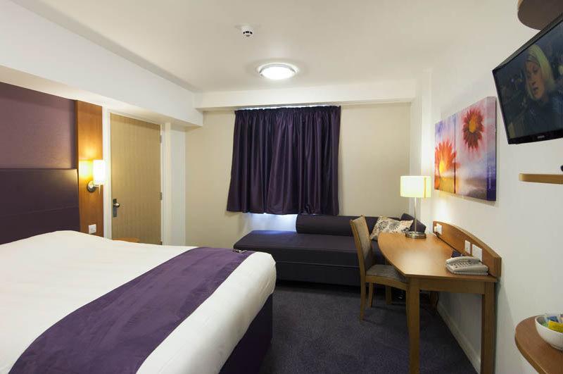 Premier Inn Greenock Exteriör bild