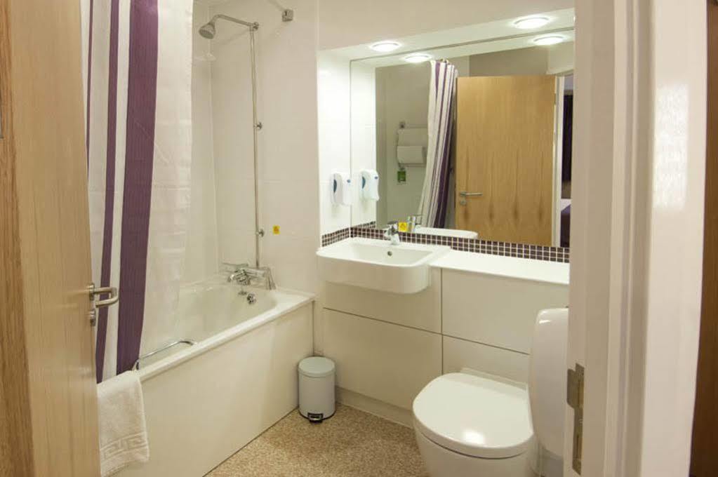 Premier Inn Greenock Exteriör bild