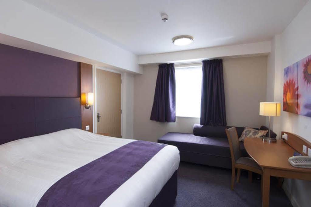 Premier Inn Greenock Exteriör bild