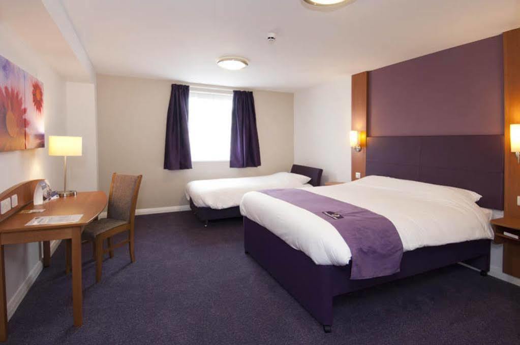Premier Inn Greenock Exteriör bild
