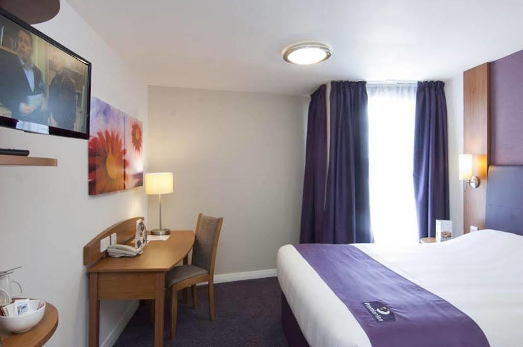 Premier Inn Greenock Exteriör bild
