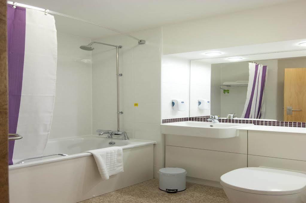 Premier Inn Greenock Exteriör bild